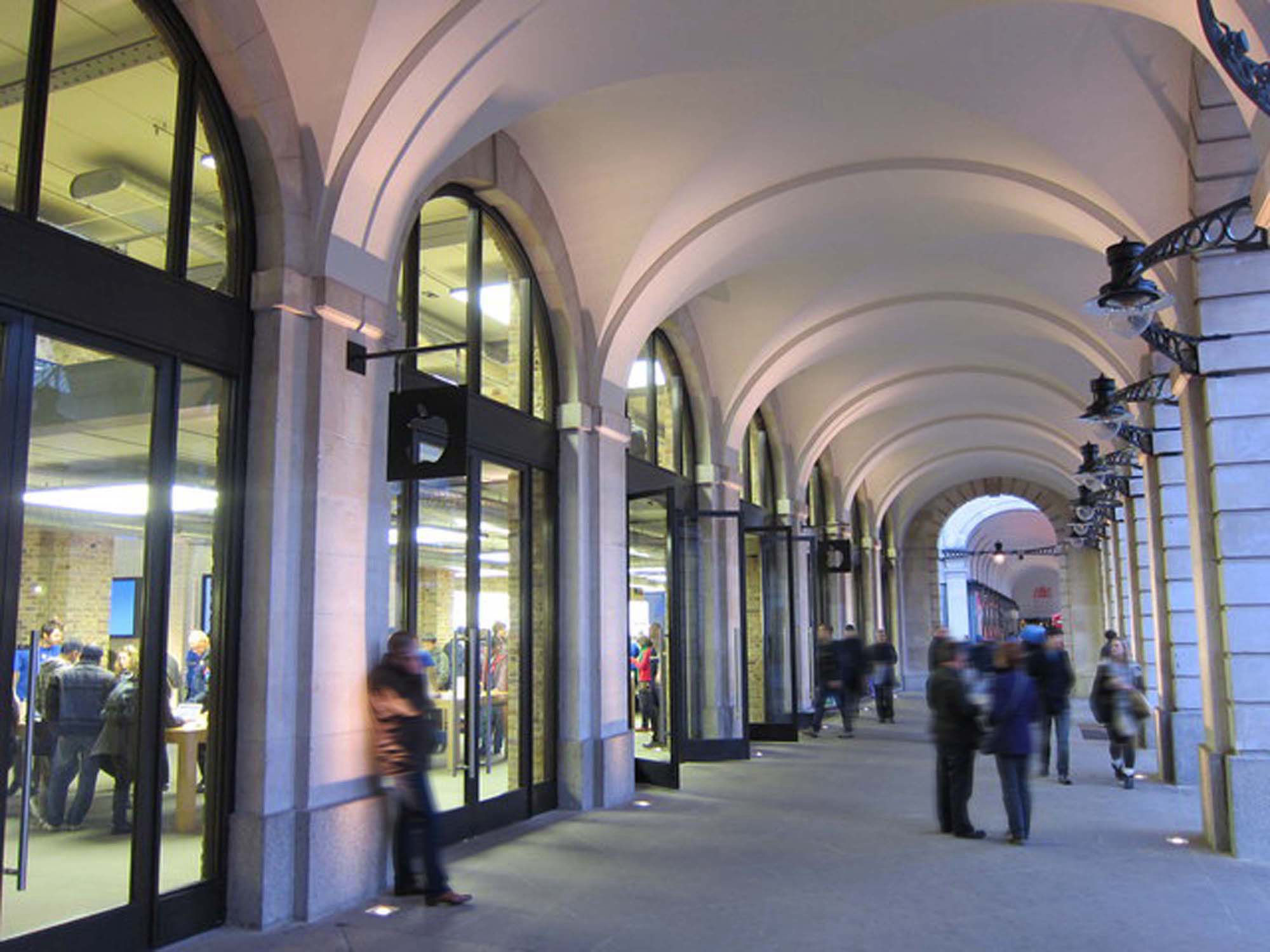 Apple, Covent Garden, London UK.